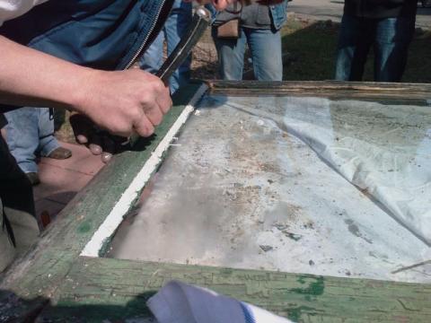 Smoothing the Glazing Compound - Part 2 Smoothing the Glazing Compound - Part 2