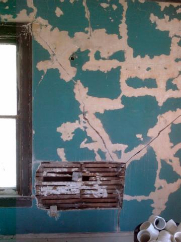 Plaster Cracks in Historic Victorian Home